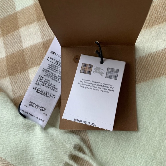 Burberry Cashmere Scarf - Picture 4 of 8